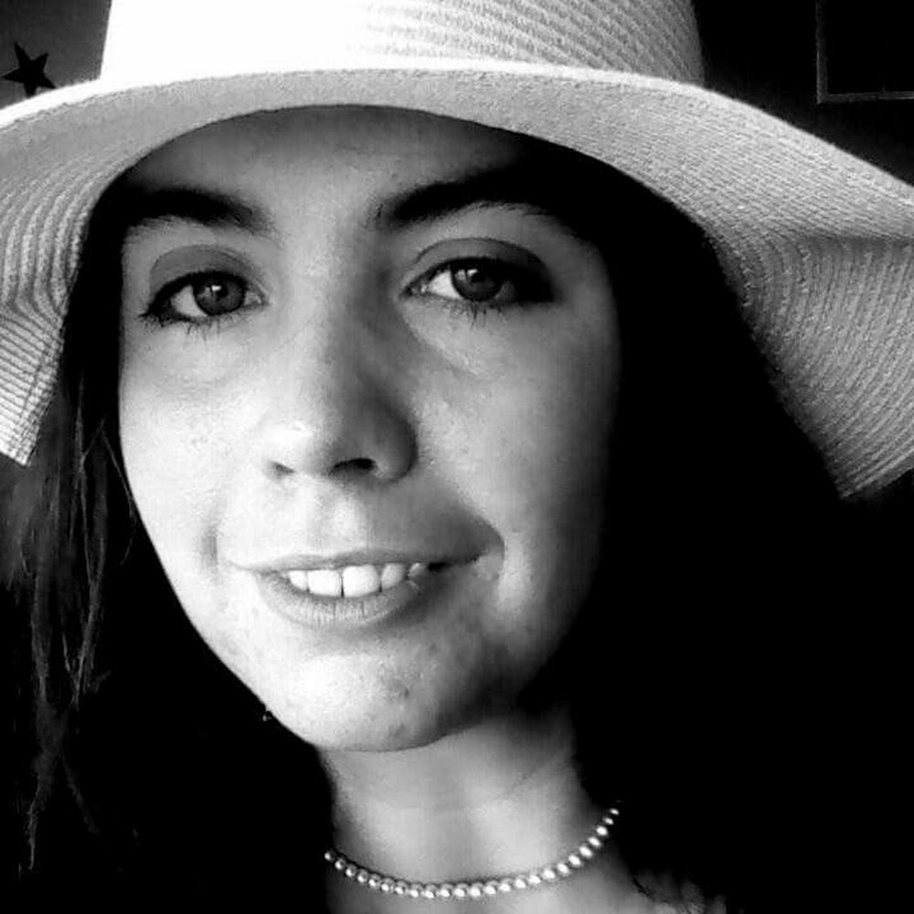 Meet your Posher, Hillary